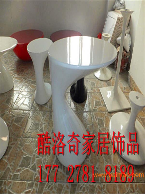 深圳厂家直销 设计新颖、口碑优良的玻璃钢桌子